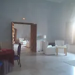 Monasterio De Rueda בית הארחה 3*