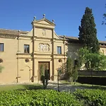 Monasterio De Rueda בית הארחה