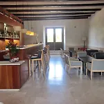 Monasterio De Rueda בית הארחה