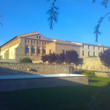 Monasterio De Rueda 3*