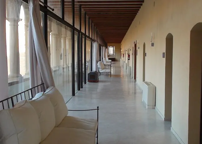 Monasterio De Rueda 3*